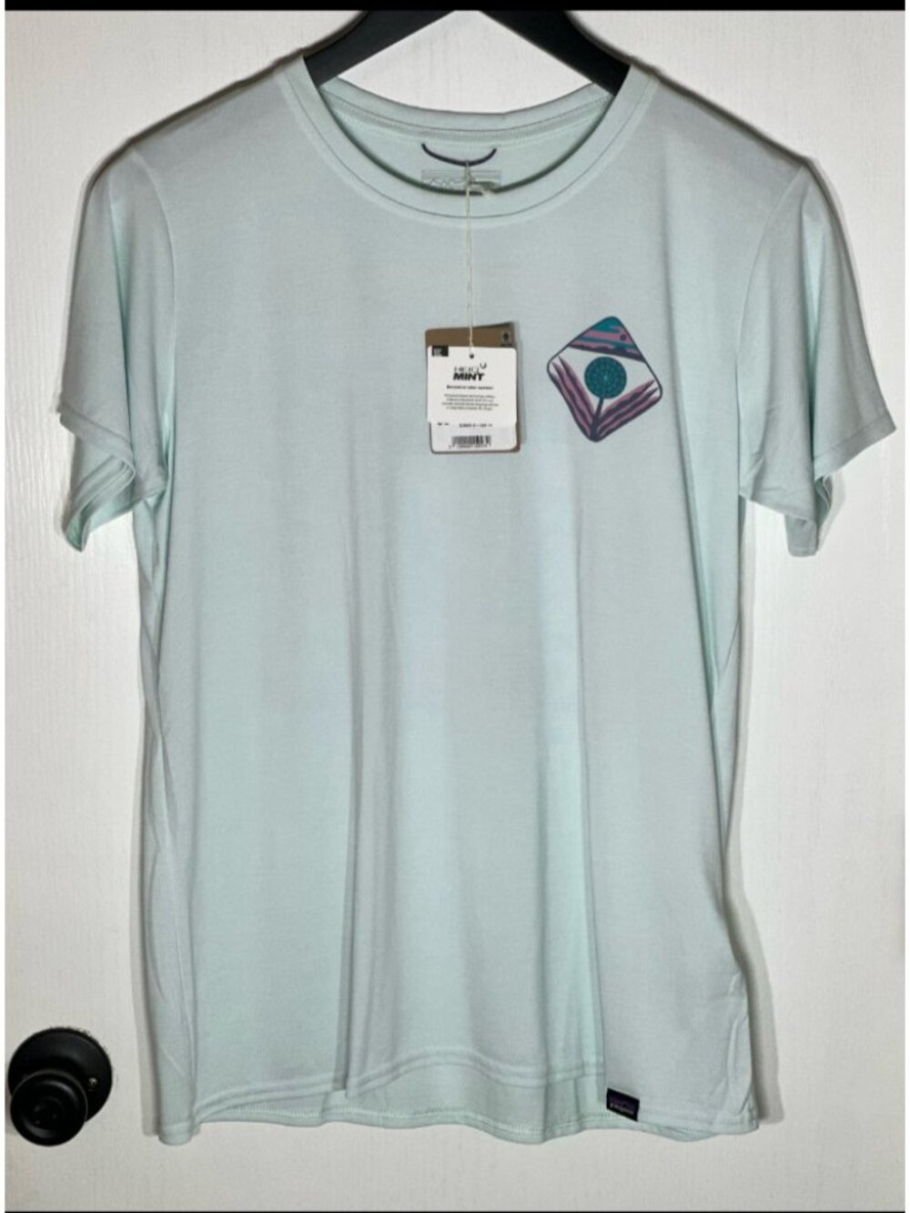 Patagonia Women's Medium Capilene Cool Daily Graphic Shirt Wispy Green - NWT